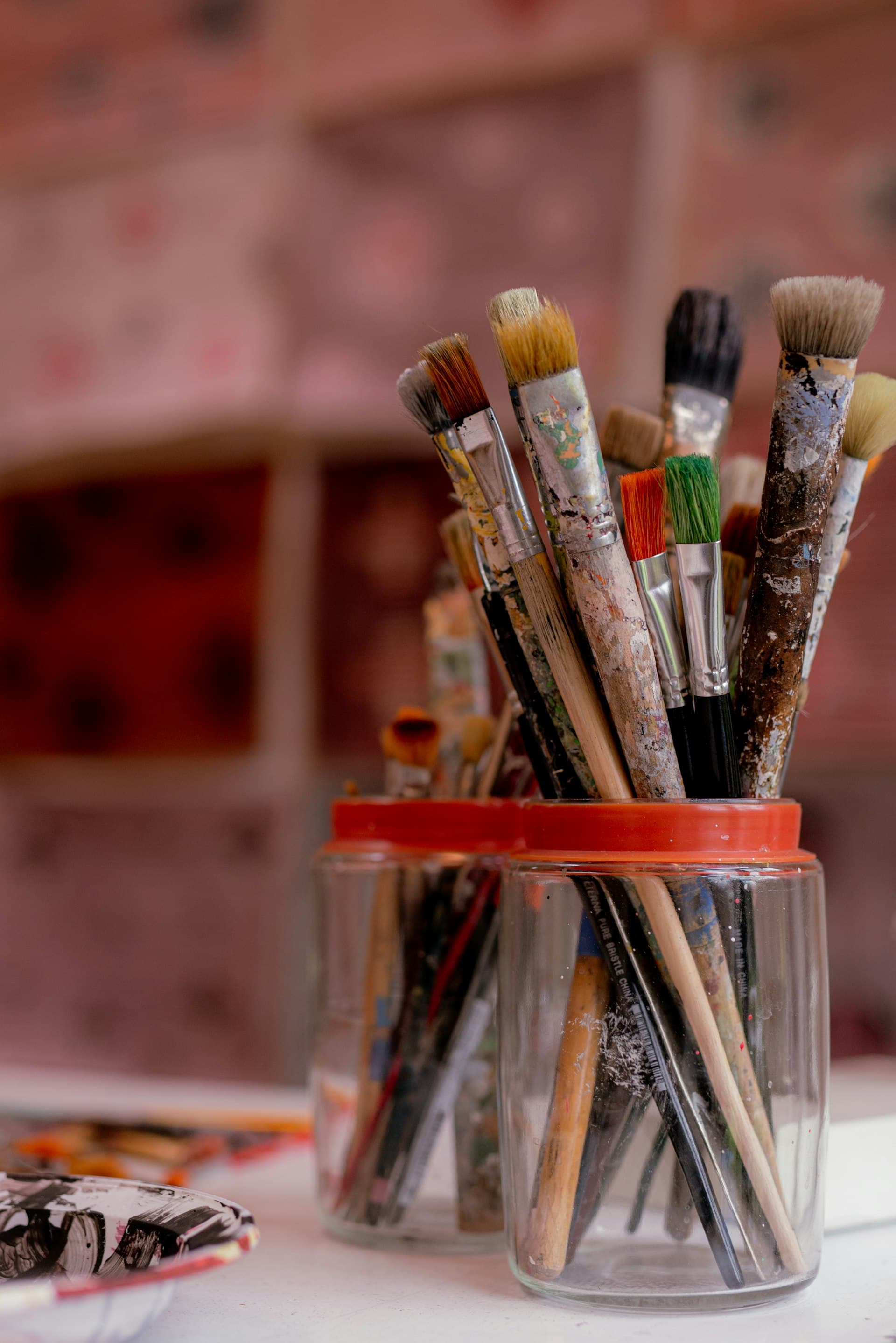 Pinceaux et outils de peintre en bâtiment